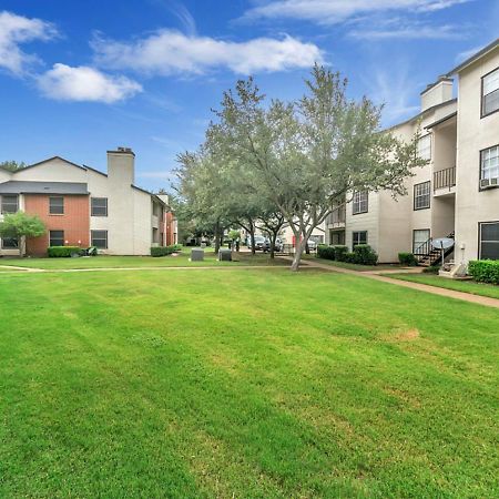 Landing At Oak Meadow - 1 Bedroom In Dallas Exterior photo